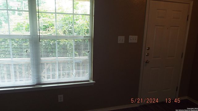 6410 Royal Ridge, San Antonio, TX 78239