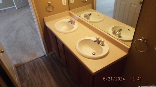 6410 Royal Ridge, San Antonio, TX 78239