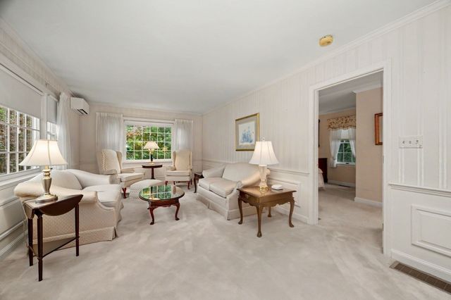 9 Fern St, Natick, MA 01760