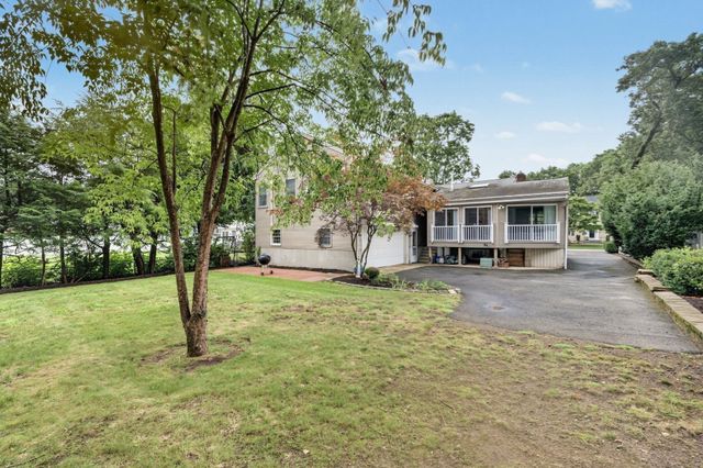 9 Fern St, Natick, MA 01760