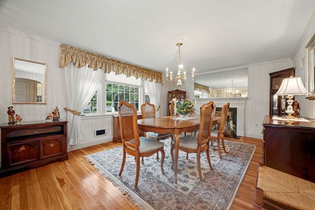 9 Fern St, Natick, MA 01760