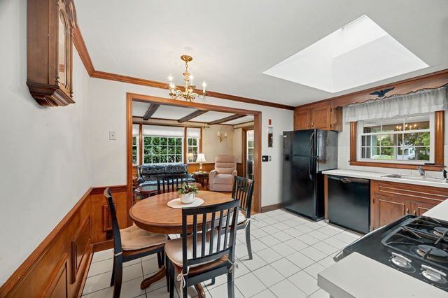 9 Fern St, Natick, MA 01760