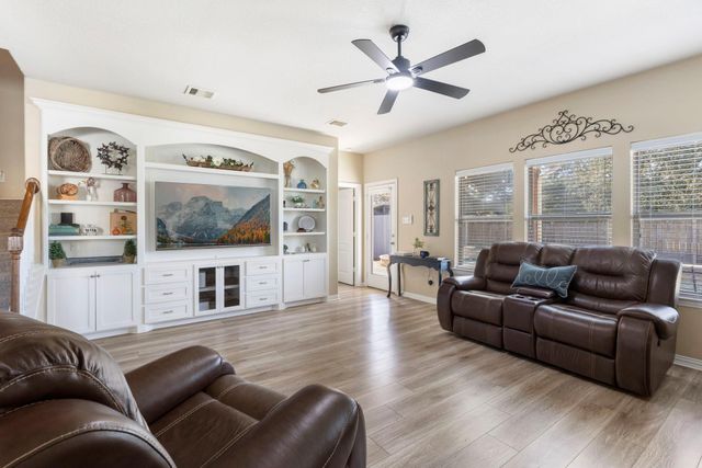 28435 Lockeridge Creek Drive, Spring, TX 77386