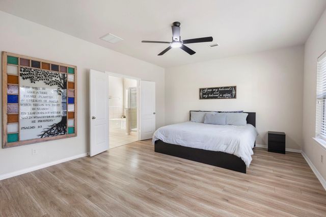 28435 Lockeridge Creek Drive, Spring, TX 77386