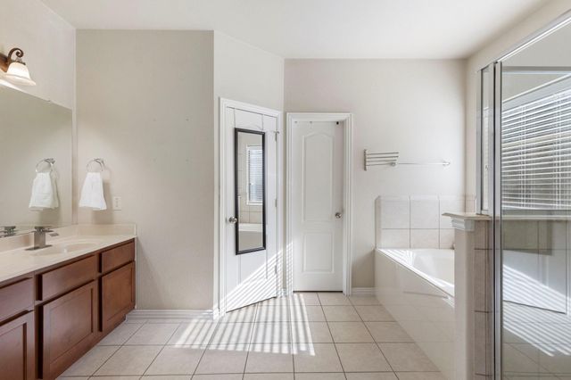 28435 Lockeridge Creek Drive, Spring, TX 77386