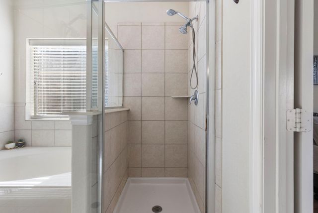 28435 Lockeridge Creek Drive, Spring, TX 77386