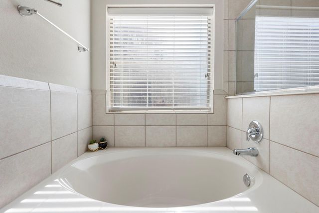 28435 Lockeridge Creek Drive, Spring, TX 77386