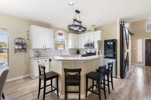 28435 Lockeridge Creek Drive, Spring, TX 77386