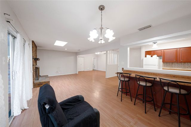 813 Cherry Hills Drive, Lancaster, TX 75134