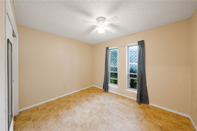 813 Cherry Hills Drive, Lancaster, TX 75134