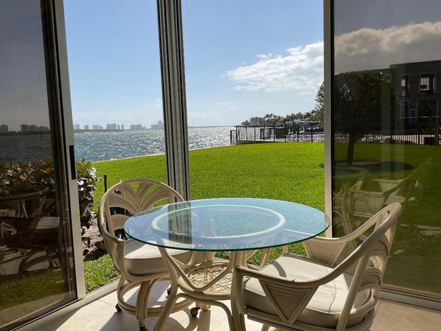 60 Yacht Club Drive 101, North Palm Beach, FL 33408