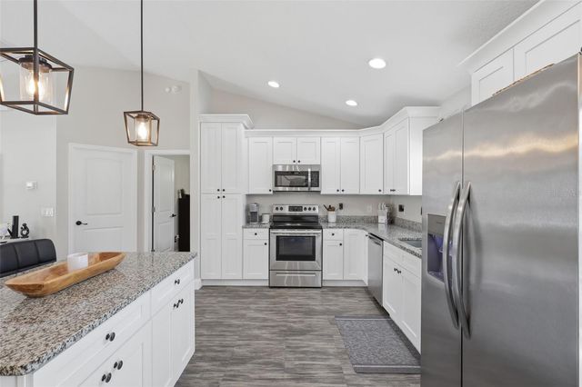 2065 9TH AVENUE, Deland, FL 32724