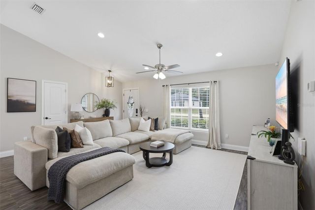 2065 9TH AVENUE, Deland, FL 32724