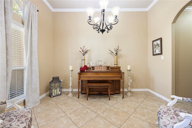 7513 E Lake Dr, Corpus Christi, TX 78414