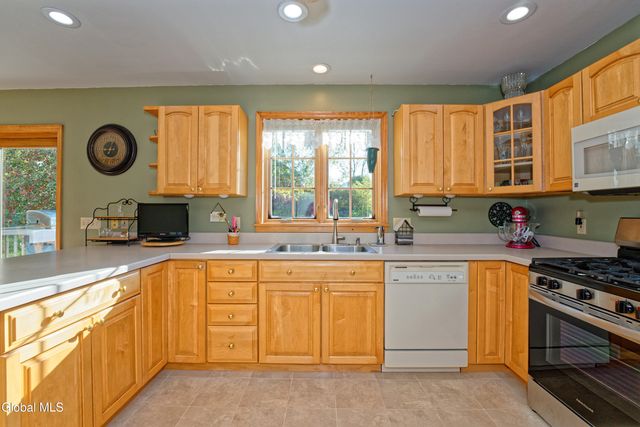 71 Cooksboro Road, Brunswick, NY 12182