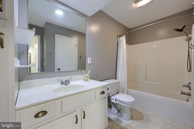 4050 PARKSIDE CT, Mount Joy, PA 17552