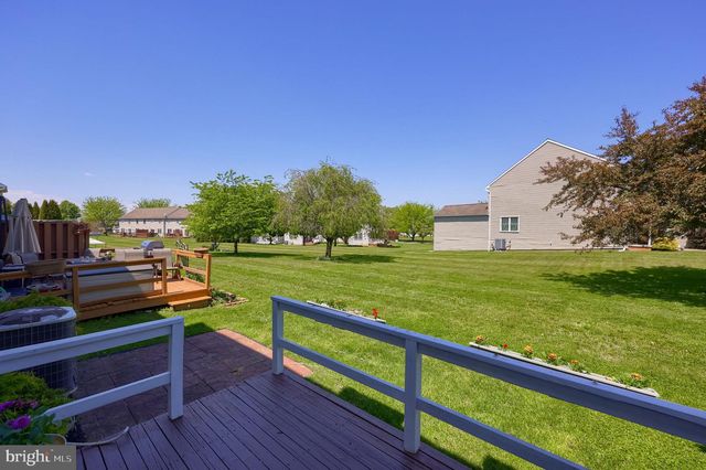 4050 PARKSIDE CT, Mount Joy, PA 17552