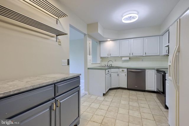 4050 PARKSIDE CT, Mount Joy, PA 17552