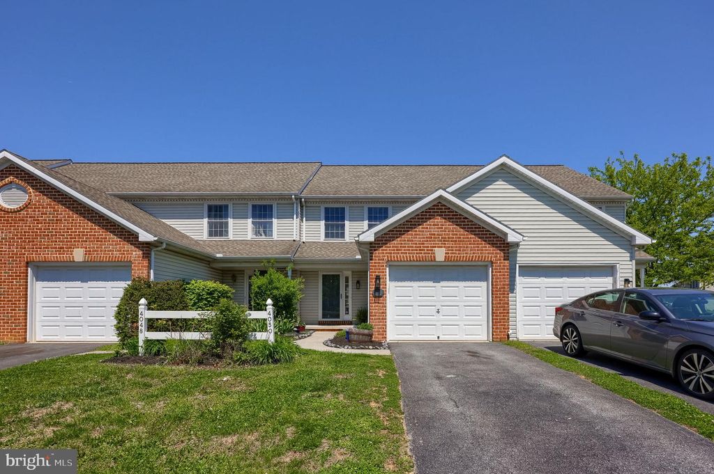 4050 PARKSIDE CT, Mount Joy, PA 17552