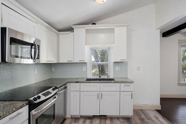 338 South Weller Avenue, Springfield, MO 65802