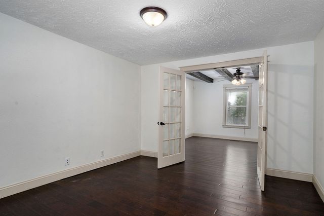 338 South Weller Avenue, Springfield, MO 65802