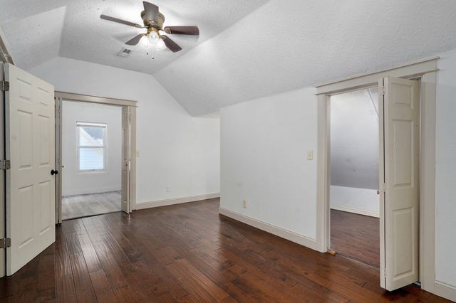 338 South Weller Avenue, Springfield, MO 65802