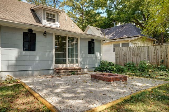 338 South Weller Avenue, Springfield, MO 65802