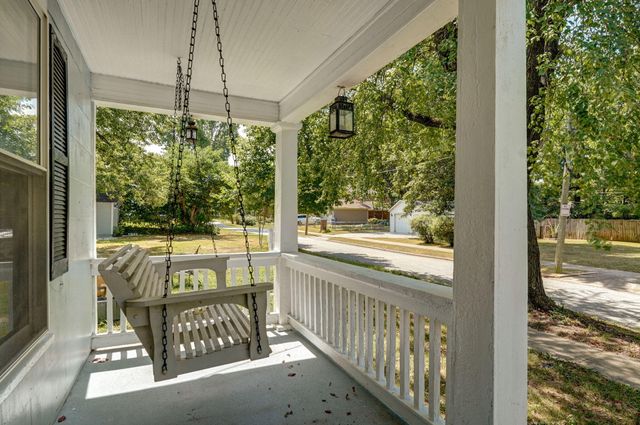 338 South Weller Avenue, Springfield, MO 65802