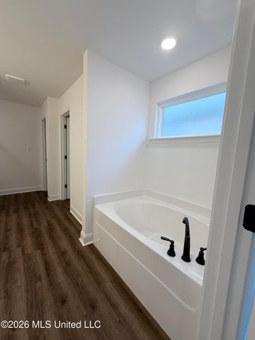 6079 River Birch Road, Walls, MS 38680