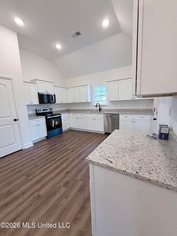 6079 River Birch Road, Walls, MS 38680