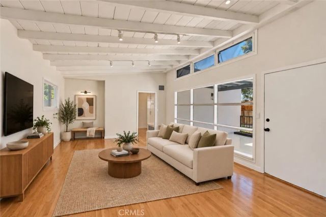 1862 American, Pomona, CA 91767