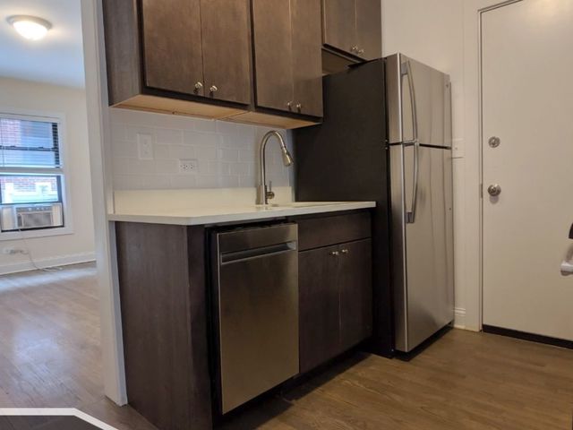 2641 N Spaulding Avenue 1E, Chicago, IL 60647