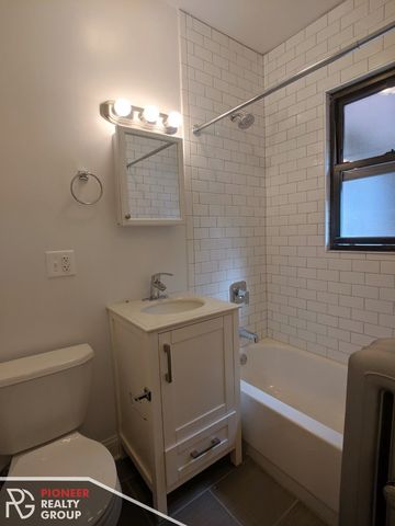 2641 N Spaulding Avenue 1E, Chicago, IL 60647