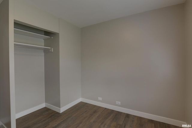 3329 CHESTNUT Street, Quincy, IL 62301