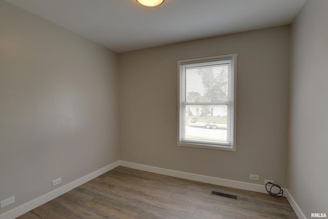 3329 CHESTNUT Street, Quincy, IL 62301