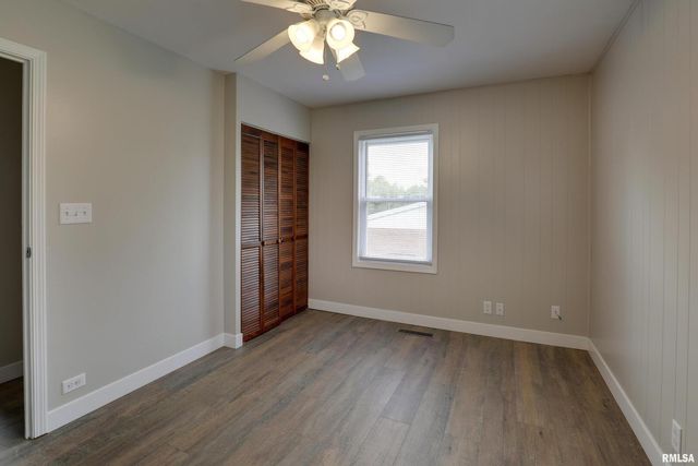 3329 CHESTNUT Street, Quincy, IL 62301