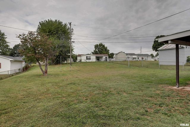 3329 CHESTNUT Street, Quincy, IL 62301