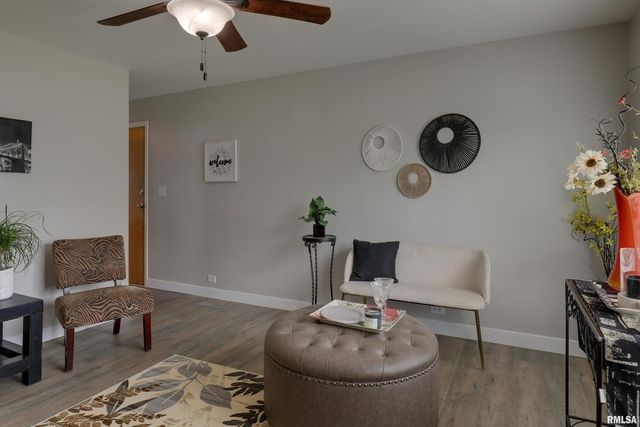 3329 CHESTNUT Street, Quincy, IL 62301