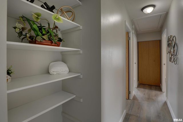 3329 CHESTNUT Street, Quincy, IL 62301