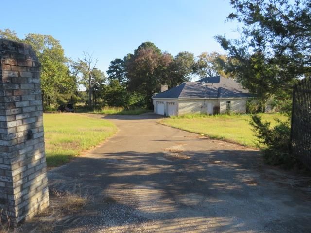 551 N CR 223, Henderson, TX 75652