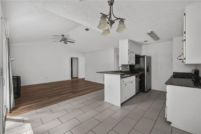 7185 Nunn Woods Way, Fairburn, GA 30213