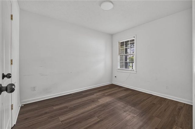 7185 Nunn Woods Way, Fairburn, GA 30213