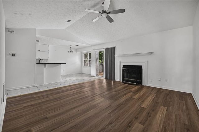 7185 Nunn Woods Way, Fairburn, GA 30213