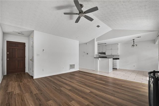 7185 Nunn Woods Way, Fairburn, GA 30213