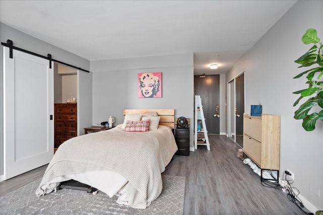 5701 N Sheridan Road 25C, Chicago, IL 60660