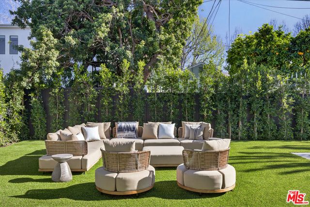 11500 Kingsland Street, Los Angeles, CA 90066