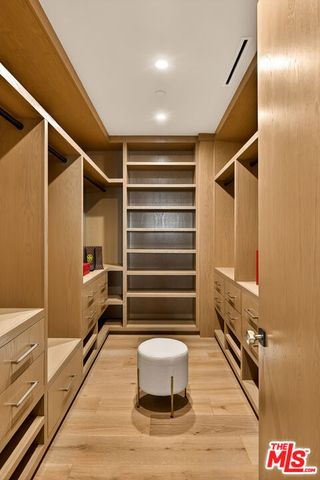 11500 Kingsland Street, Los Angeles, CA 90066