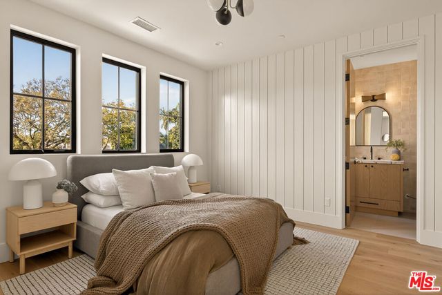 11500 Kingsland Street, Los Angeles, CA 90066