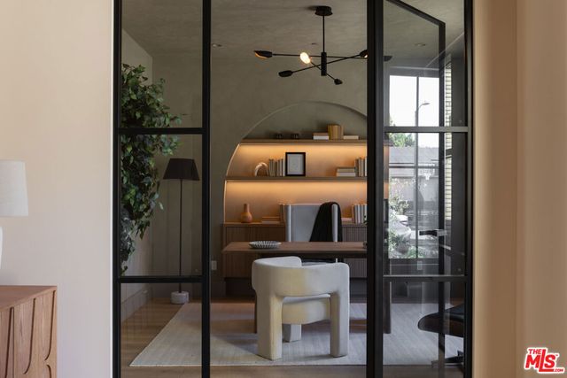 11500 Kingsland Street, Los Angeles, CA 90066