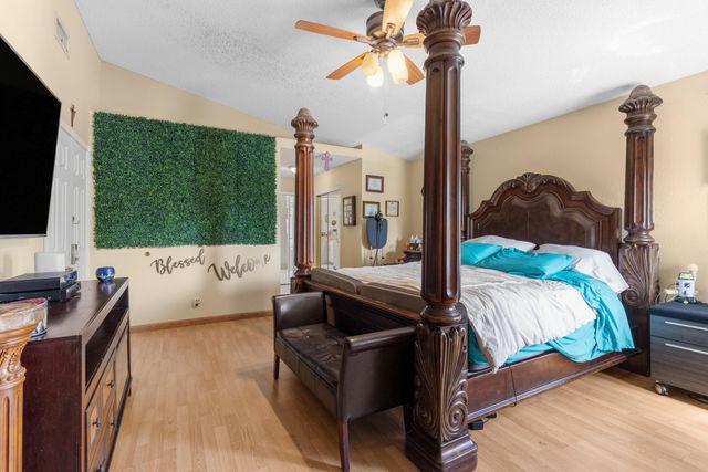 1021 NW 185th Avenue, Pembroke Pines, FL 33029